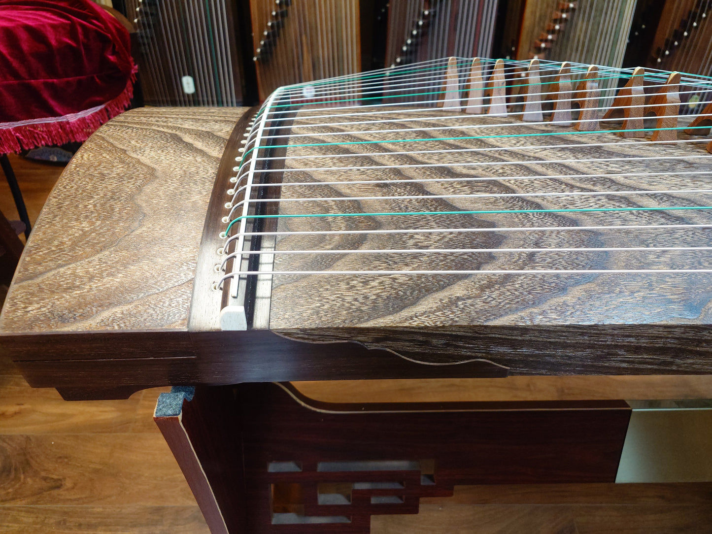 Mishimaya Collection 50-year old Paulownia Guzheng (Made in Japan) 三島屋