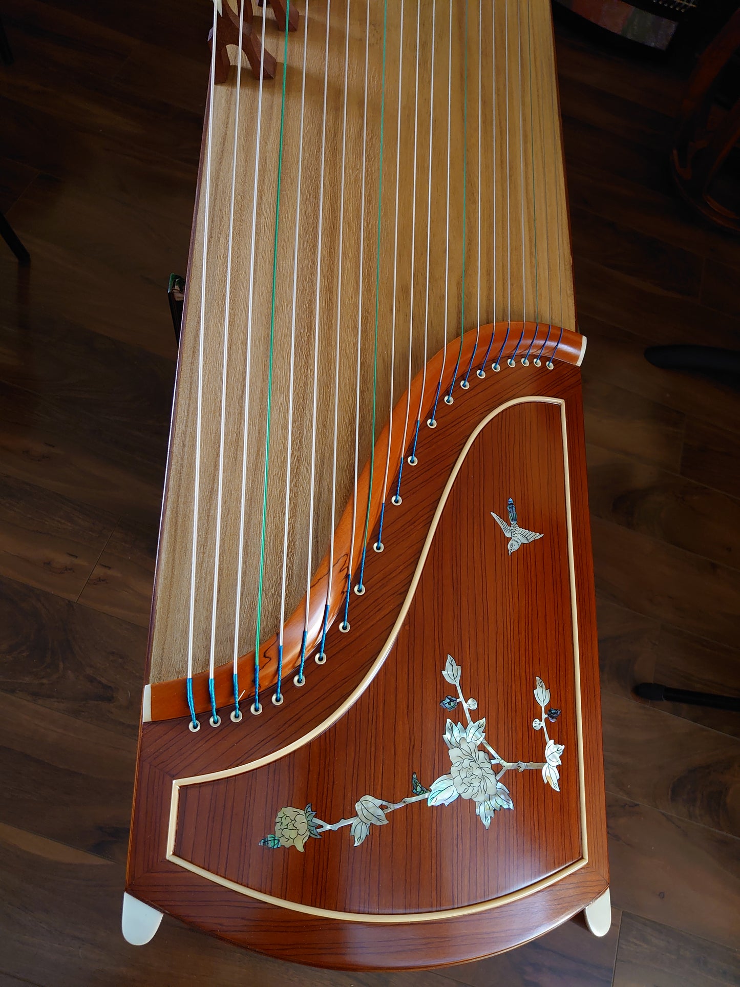 Tiansheng Rosewood Guzheng with Mother-of-Pearl Inlay "Morning Dew"