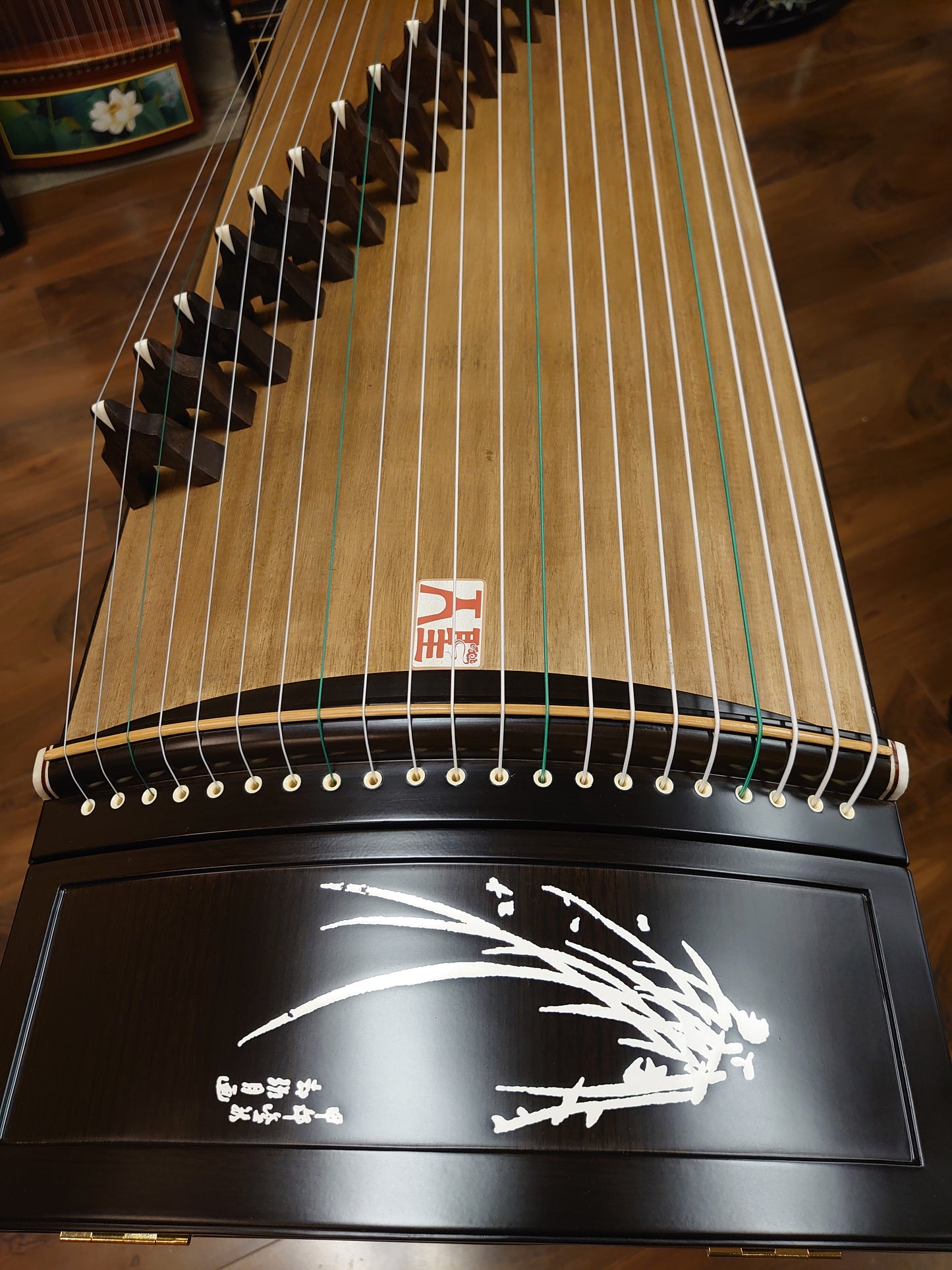 Tiansheng Professional Blackwood Guzheng with Bone Powder Inlay "Noble"