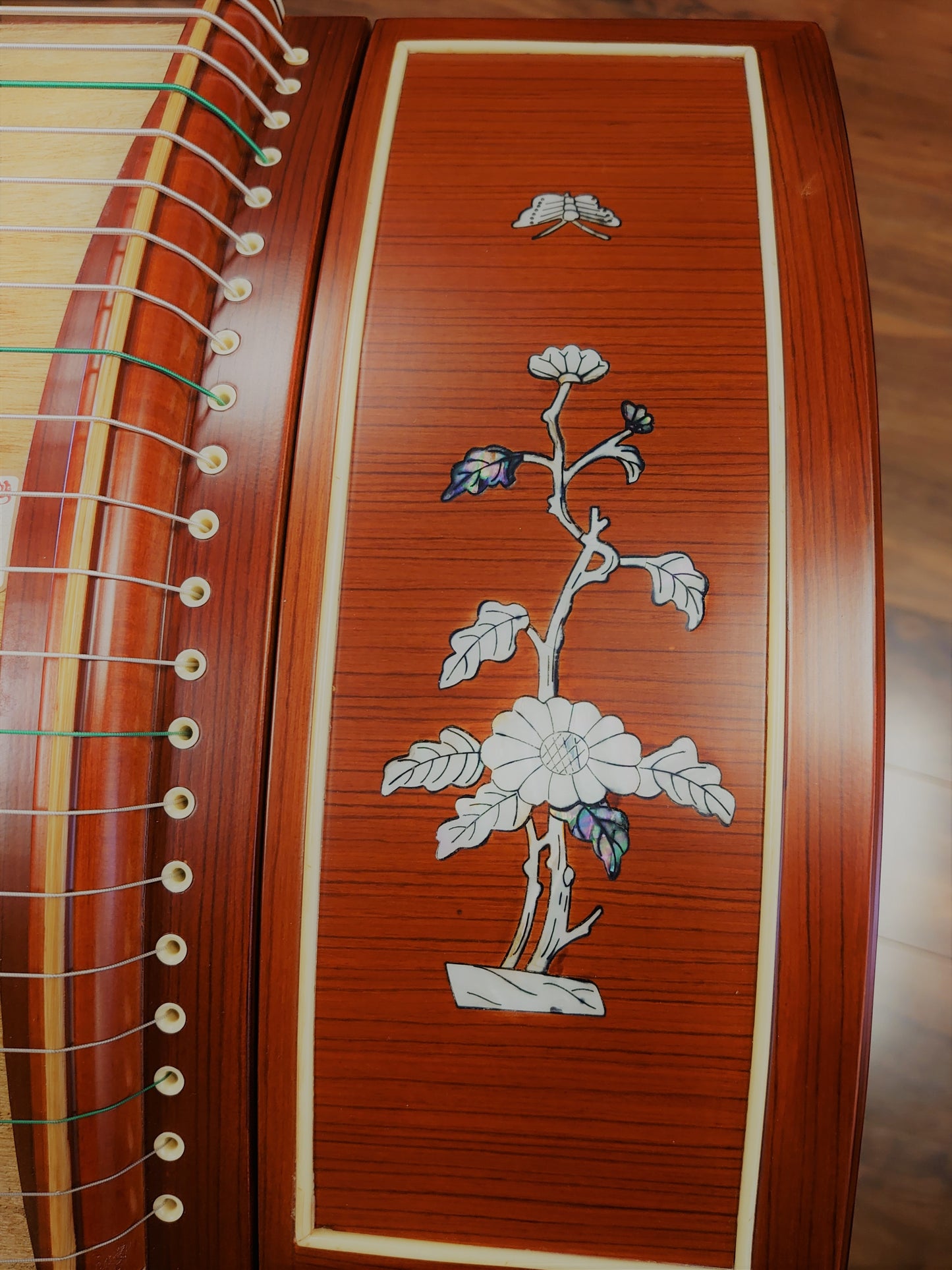 Tiansheng Rosewood Guzheng with Mother-of-Pearl Inlay "Morning Dew"