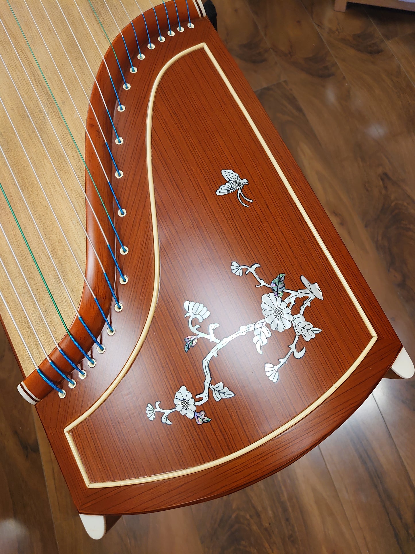 Tiansheng Rosewood Guzheng with Mother-of-Pearl Inlay "Morning Dew"